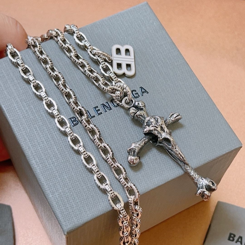 Ba1en*iaga necklaces